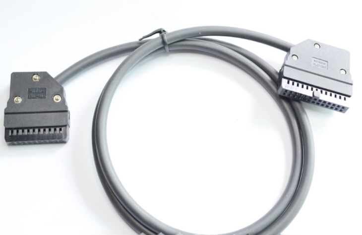歐姆龍CJ1-40P-MIL伺服電機電纜線